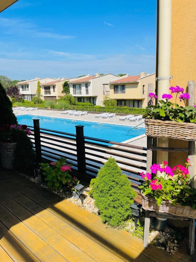 Arapya Beach Apartment Царево Екстериор снимка
